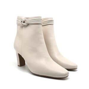 CL by Laundry Never Ending Heeled Booties Cream Size 8.5